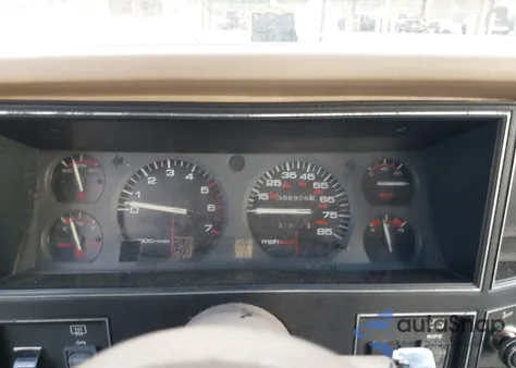1990 Jeep Cherokee Pioneer z USA, uszkodzony, nr VIN 1J4FJ38L3LL128513
